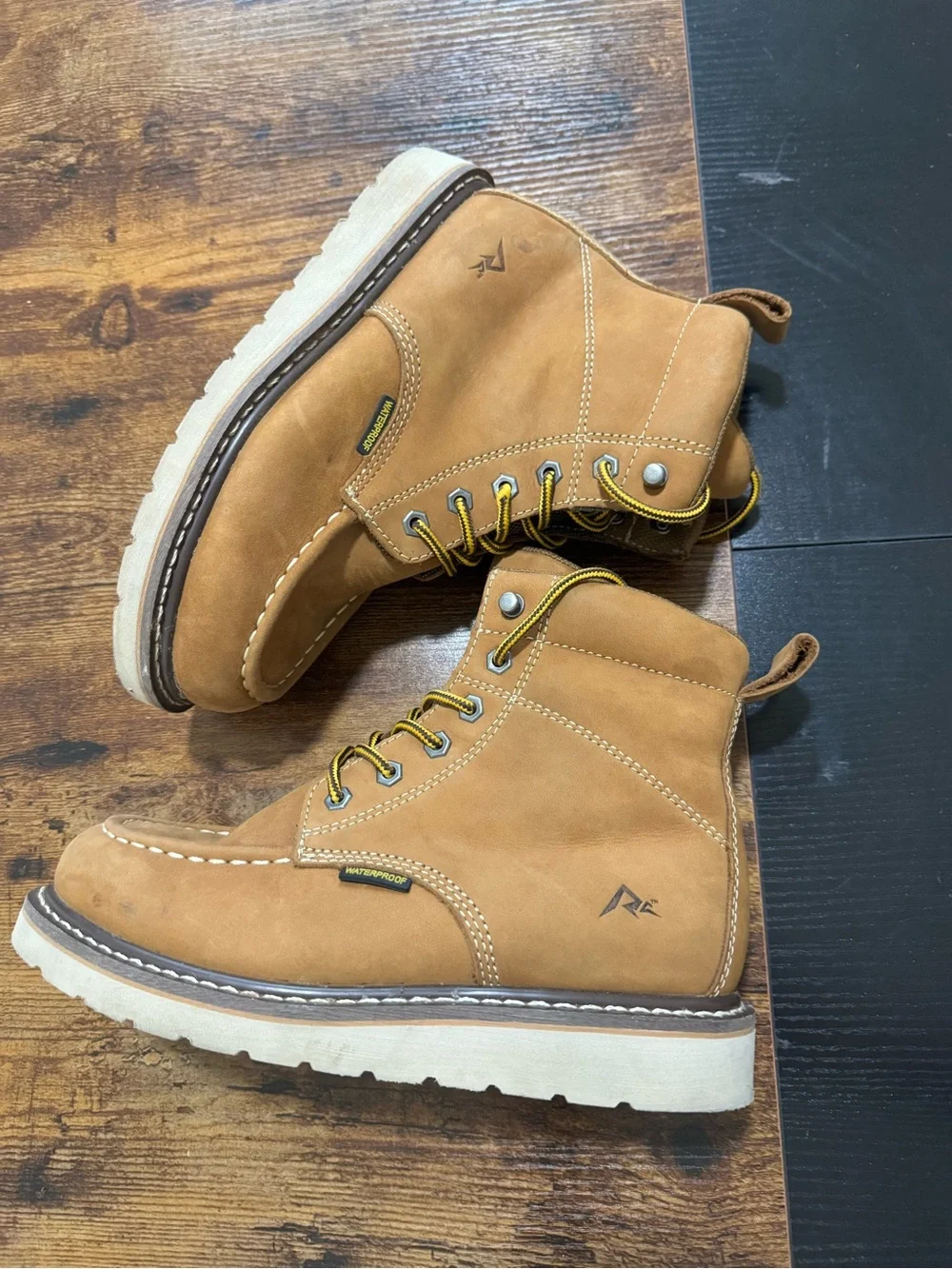 Ridgecut Women's Leather waterproof boot size 8.0, never used but stored no box